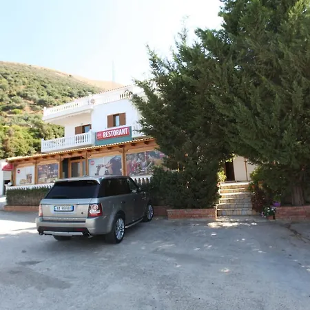 Lagjini Apartmanhotel 3*