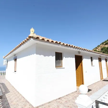 Lagjini Apartmanhotel 3*