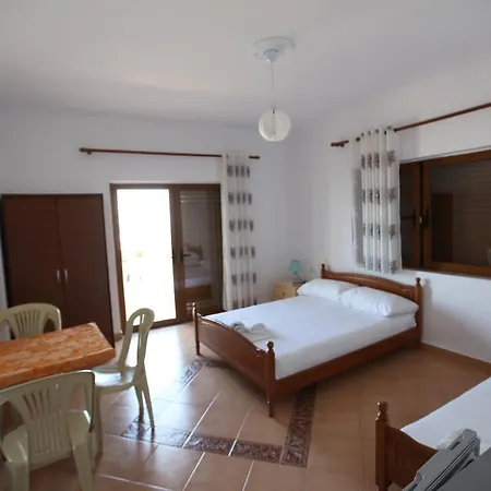 Lagjini Apartmanhotel 3*