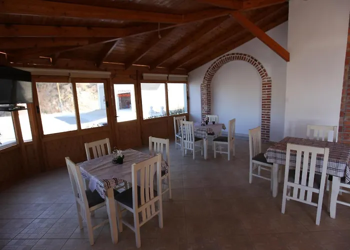 Lagjini Aparthotel 3*