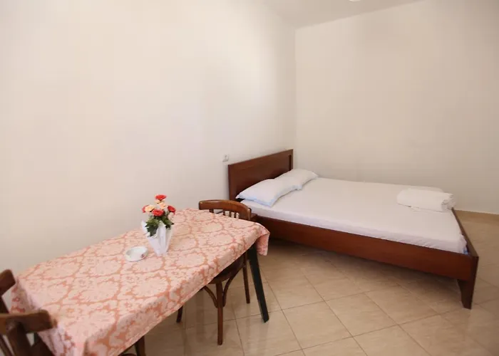 Aparthotel Lagjini 3*