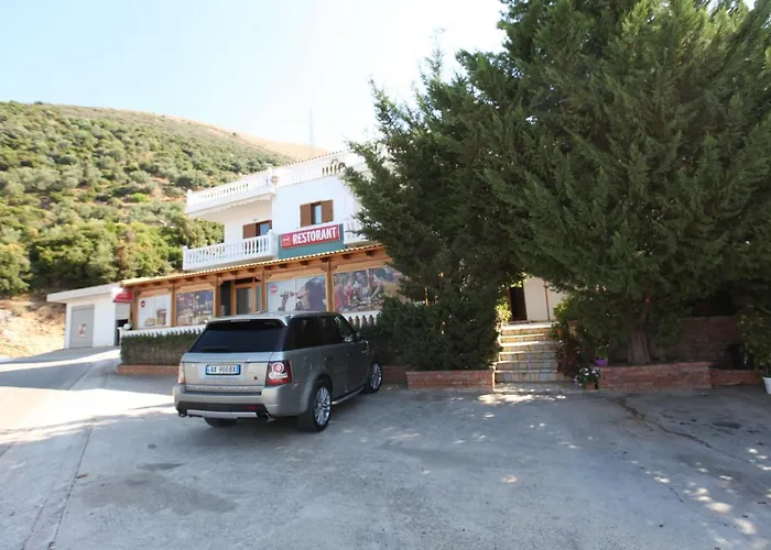 Lagjini Aparthotel 3*