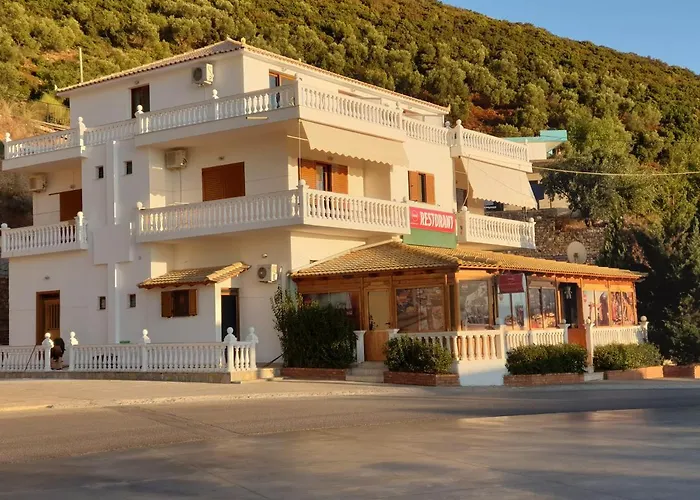 Lagjini Aparthotel 3*