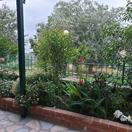 Lagjini Aparthotel 3*