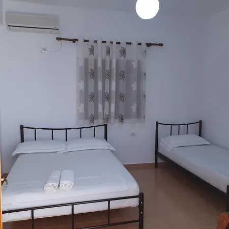 Aparthotel Lagjini *