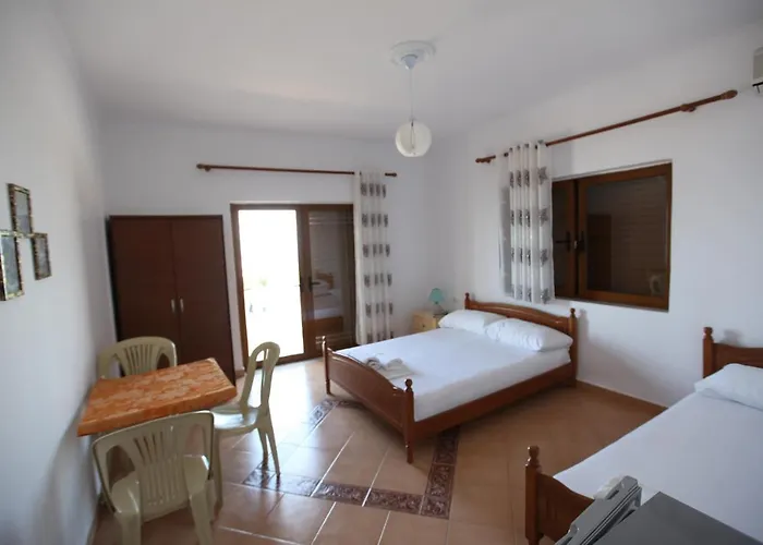 Lagjini 아파트호텔 3*