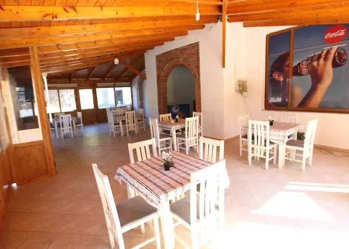 Lagjini 3*
